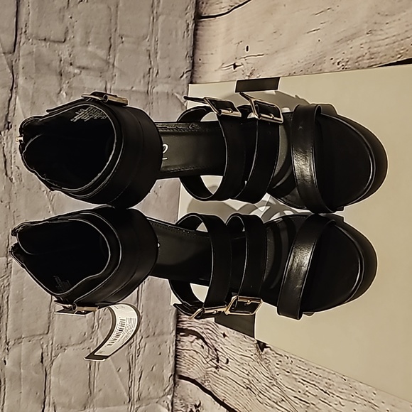 Mossimo Heels - Picture 2 of 6